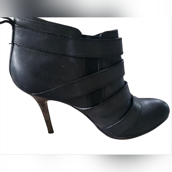 Coach Tessie Black Leather Ankle Moto High Heel Buckle Boots Booties Siz… - Picture 4 of 16